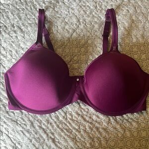 🚺💟 42C Bali Purple Bra with Underwire and Adjustable Straps, worn once.